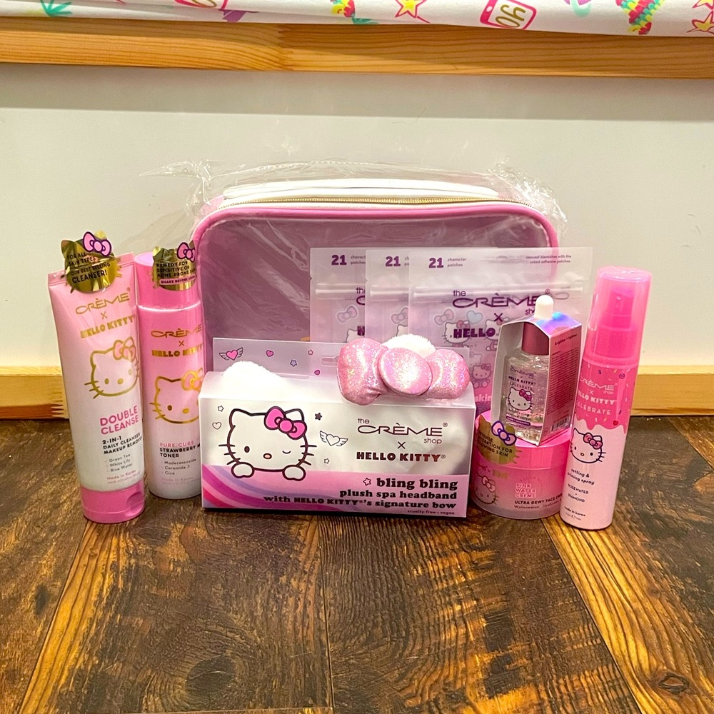 Hello Kitty Korean Skincare and Travel Case Bundle - Picture 1 of 11